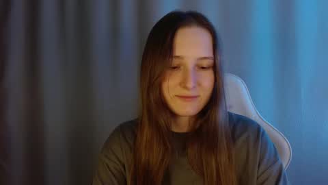 Annie online show from February 1, 9:12 pm