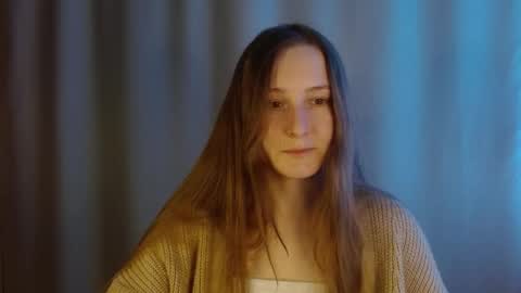 Annie online show from February 2, 9:22 pm