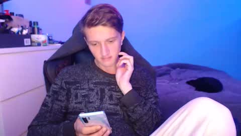 CAT online show from December 4, 4:06 pm