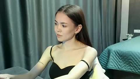 sweetieee_kira online show from September 30, 9:36 pm