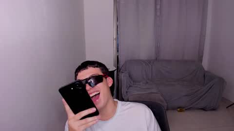 Lian online show from March 2, 6:16 am