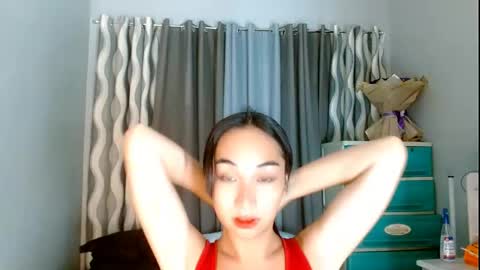 Lilly online show from May 25, 4:40 am