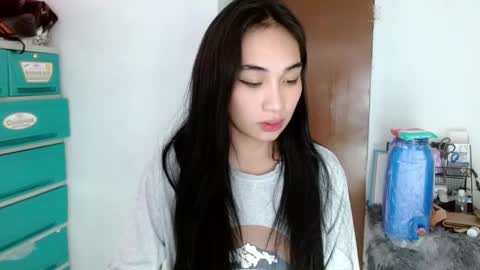 Lilly online show from January 21, 3:32 pm