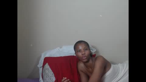 Snapshot of sweetlipss_ chatting on September 11, 11:50 pm sweetlipss_ online show from September 11, 11:50 pm