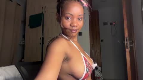 sweetnia754136 online show from July 11, 4:54 pm