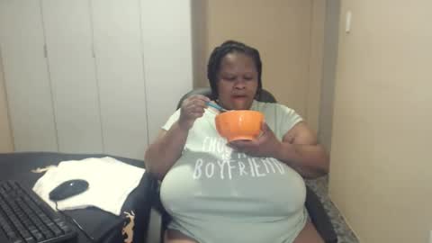 sweetnoziexxx online show from October 25, 1:44 pm