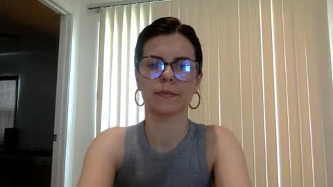 sweetriddance online show from December 15, 6:26 pm