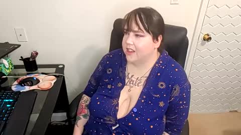 ruby and scarlet online show from November 7, 10:50 am