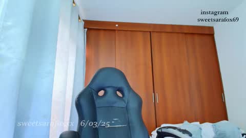Snapshot of sweetsarafoxxx chatting on March 6, 8:16 pm Sara Sofia   Libra     online show from March 6, 8:16 pm