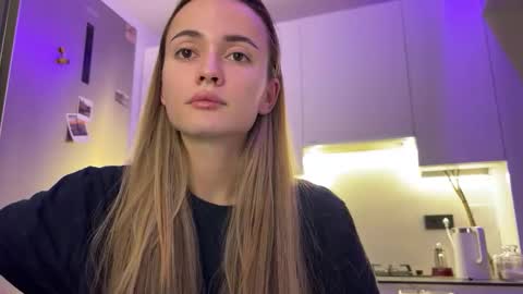 sweetsatalana online show from January 9, 9:53 pm