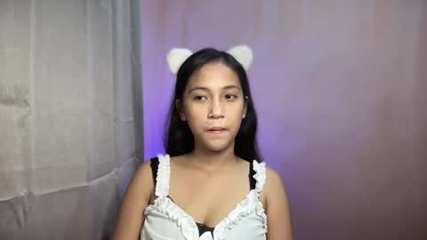 Mia online show from November 20, 4:04 pm