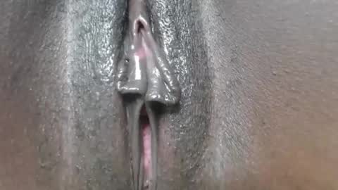 sweetslyvie online show from December 5, 7:51 am