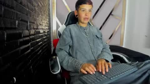 sweetsubmissive rs online show from May 7, 4:19 am