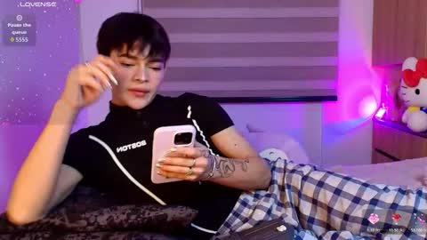 Neffer online show from February 27, 9:40 pm