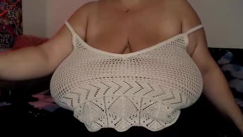 Maya online show from November 6, 11:57 am