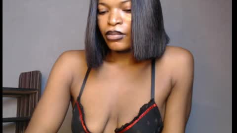 sweetxxboobsx online show from May 19, 9:38 am