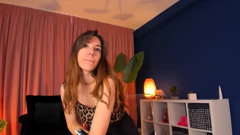 Leya online show from October 3, 7:27 am