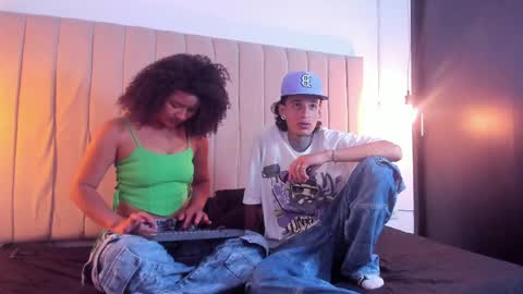 lorena- esteban online show from April 12, 3:27 pm