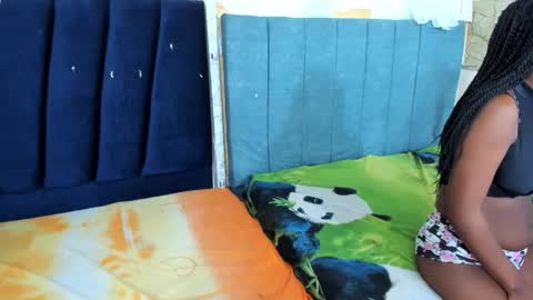 swett_mila_ online show from November 22, 8:51 pm