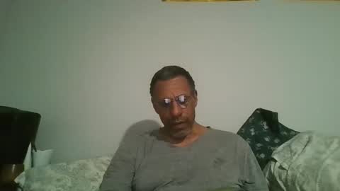 swimmerbod2495 online show from February 23, 3:42 am