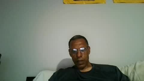 swimmerbod2495 online show from June 12, 6:23 am