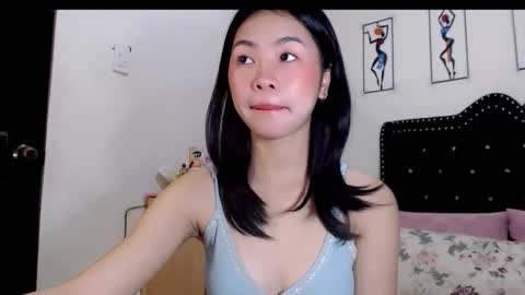 Snapshot of swt_asianholly chatting on November 2, 1:27 am Holly online show from November 2, 1:27 am