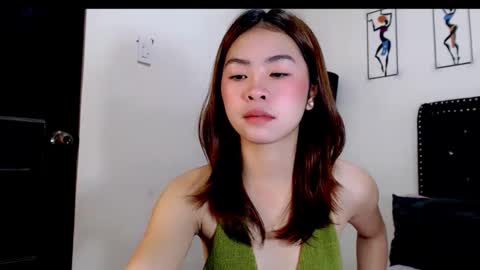 Snapshot of swt_asianholly chatting on October 15, 12:25 am Holly online show from October 15, 12:25 am