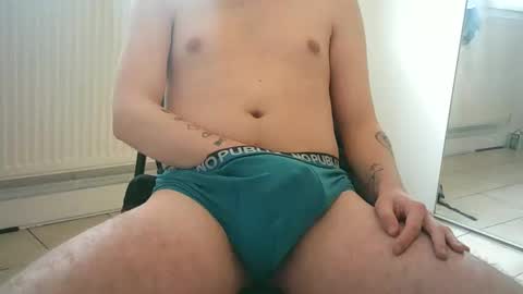 Snapshot of syhtam chatting on February 8, 12:50 pm syhtam online show from February 8, 12:50 pm