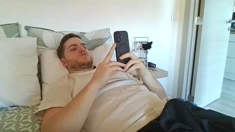 syl092 online show from December 15, 10:11 am