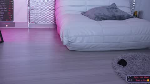 Sylvie online show from May 7, 6:09 am