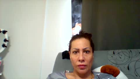 szeszi1985 online show from December 2, 9:51 am