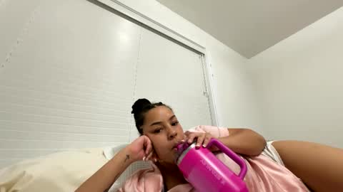 t_princess_t online show from February 17, 5:36 am