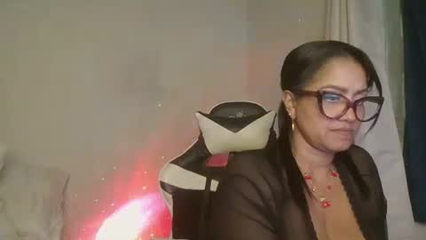 yameil online show from February 1, 9:34 pm