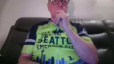 tacrunner66_ online show from October 22, 1:57 pm