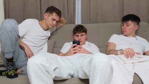 tai_fun online show from December 21, 6:03 pm