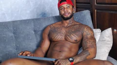 Tairon Tucke online show from January 21, 11:45 pm