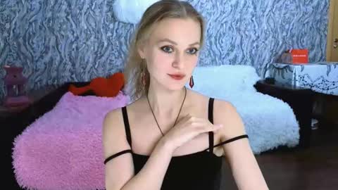 Snapshot of taissia_sweet chatting on October 22, 6:09 pm Im Taya online show from October 22, 6:09 pm