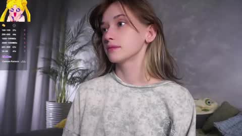 Mia online show from April 17, 1:08 am