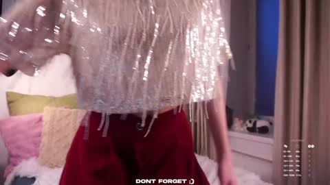 Mia online show from November 19, 1:16 am