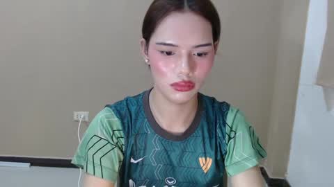 Kendall online show from February 18, 8:14 pm