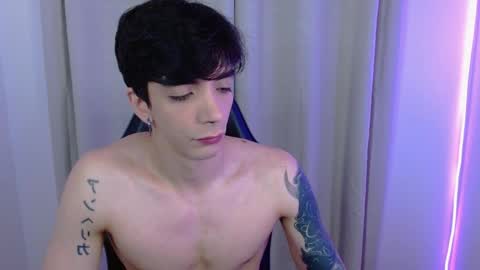 Snapshot of takeru___ chatting on October 21, 10:35 pm takeru___ online show from October 21, 10:35 pm