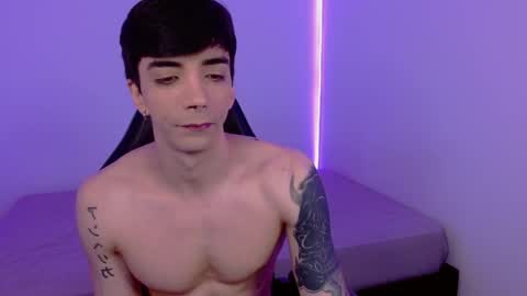 Snapshot of takeru___ chatting on September 12, 8:05 am takeru___ online show from September 12, 8:05 am