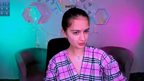 talia_seduce online show from November 6, 9:45 am