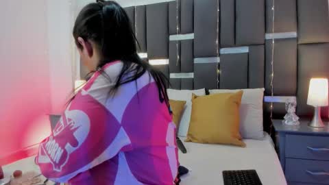 tali  online show from February 1, 7:22 pm