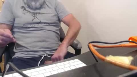 tallguy4unow online show from January 11, 4:24 pm