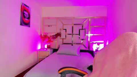 tamara online show from September 19, 6:17 am