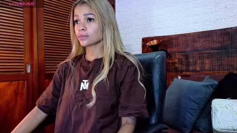    online show from November 11, 9:55 am