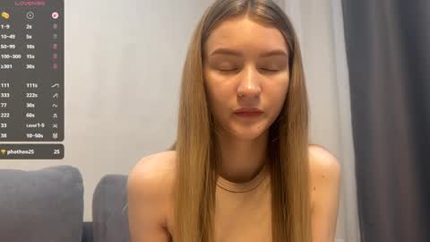 Melissa online show from April 10, 1:49 pm