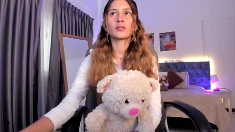 Snapshot of tamy_edwards chatting on October 15, 8:09 pm Tamy online show from October 15, 8:09 pm