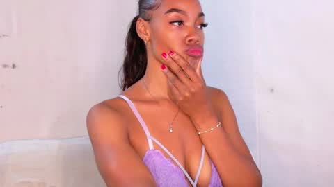 tamylynn online show from April 8, 10:02 pm